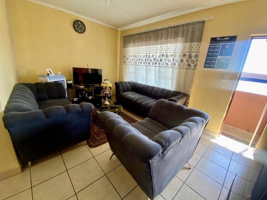 2 Bedroom Property for Sale in Rustenburg Central North West